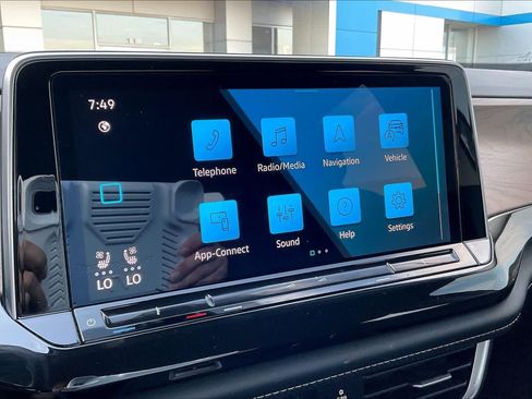 Used 2025 Volkswagen Atlas SE AWD/4WD image 29