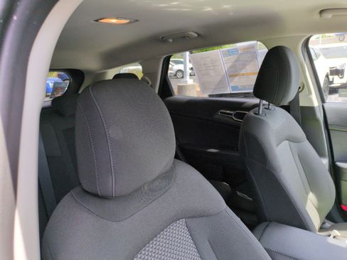 Used 2024 Kia Sportage LX AWD/4WD image 47