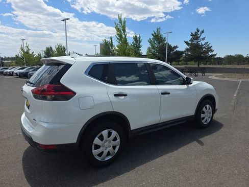 Used 2018 Nissan Rogue S AWD/4WD image 3