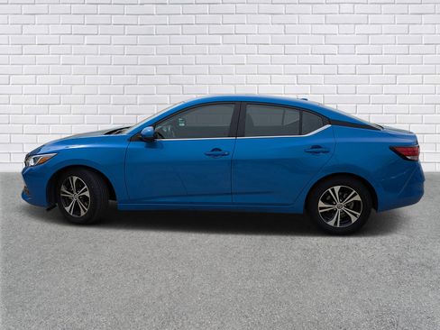 Used 2023 Nissan Sentra SV image 2