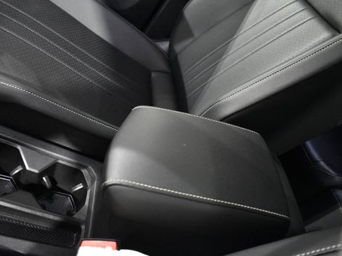 Used 2024 Volkswagen Tiguan SE R-Line image 26