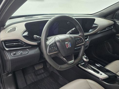 Used 2025 Buick Envista Avenir FWD image 12