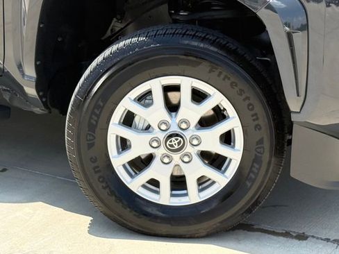 Used 2025 Toyota Tacoma SR5 AWD/4WD image 2
