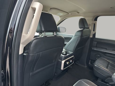 Used 2024 Ford Expedition Max XLT image 18