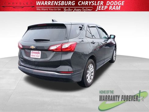 Used 2020 Chevrolet Equinox LS w/ LS Convenience Package image 3