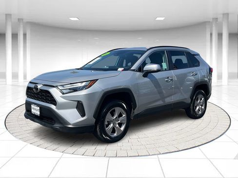 Used 2025 Toyota RAV4 XLE FWD image 1
