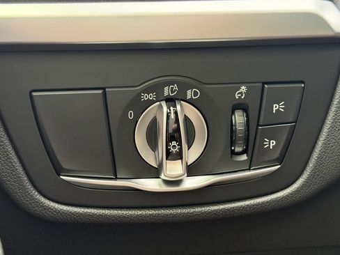 Used 2019 GMC Yukon Denali image 38