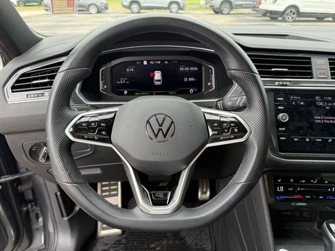 Used 2022 Volkswagen Tiguan SEL R-Line AWD/4WD image 14