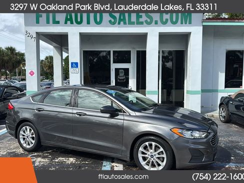 Used 2020 Ford Fusion SE FWD image 11