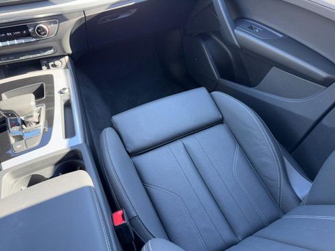 Used 2025 Audi Q5 2.0T Premium w/ Convenience Plus Package image 16