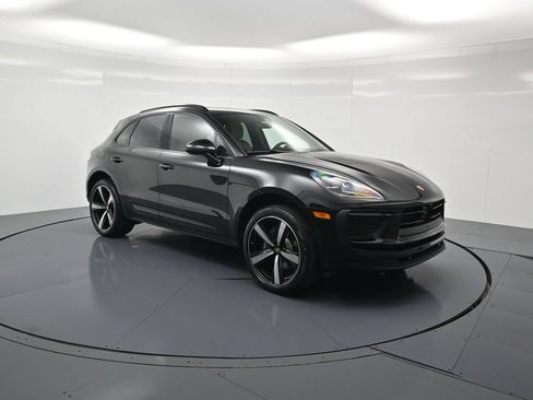 Used 2026 Porsche Macan AWD/4WD image 29