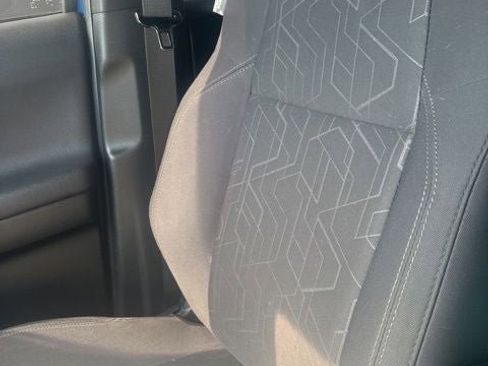 Used 2016 Toyota Tacoma TRD Off-Road w/ Towing Package image 17