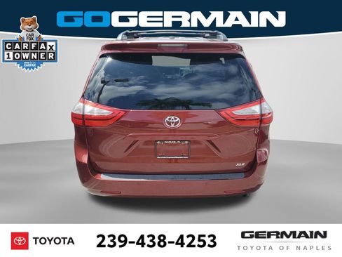 Used 2016 Toyota Sienna XLE Premium FWD image 11