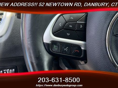 Used 2019 Jeep Compass Latitude w/ Popular Equipment Group AWD/4WD image 18