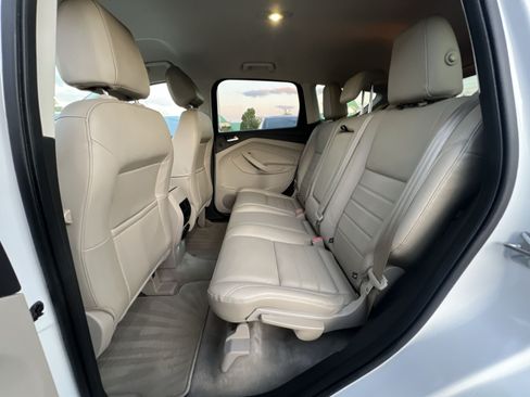 Used 2015 Ford Escape Titanium FWD image 32