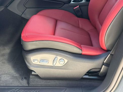 New 2026 Porsche Macan AWD/4WD image 20