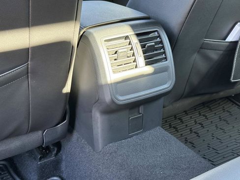 Used 2021 Volkswagen Arteon SE image 14