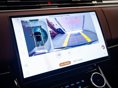 Used 2023 Land Rover Range Rover Sport SE Dynamic image 30