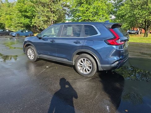 Used 2024 Honda CR-V EX image 5