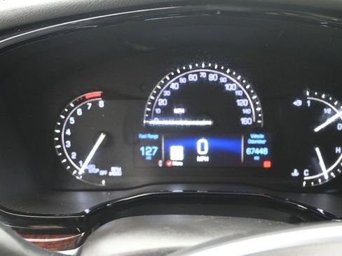 Used 2019 Cadillac XT5 Luxury FWD image 9