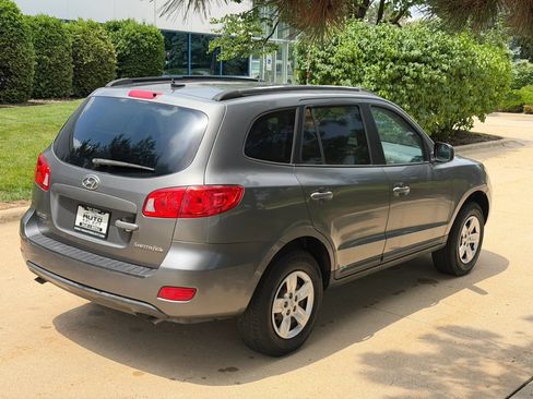 Used 2009 Hyundai Santa Fe GLS FWD image 5