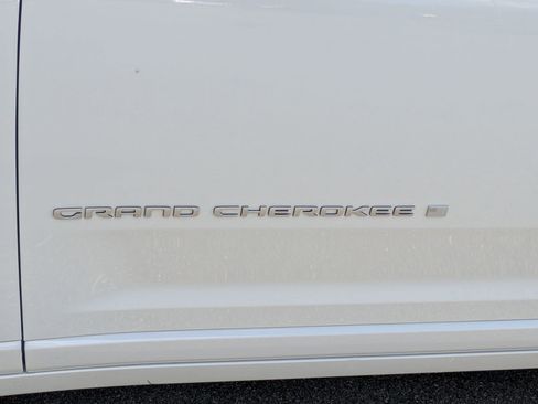 New 2025 Jeep Grand Cherokee Overland w/ Adv Protech Group III AWD/4WD image 51