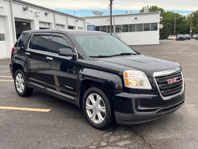 Used 2017 GMC Terrain SLE FWD image 1
