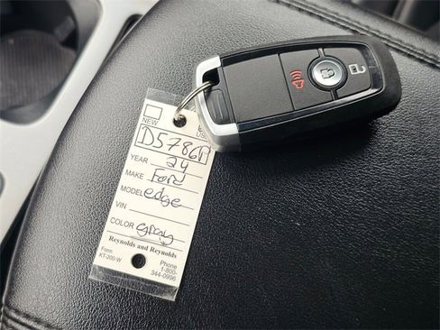 Used 2024 Ford Edge SEL image 32