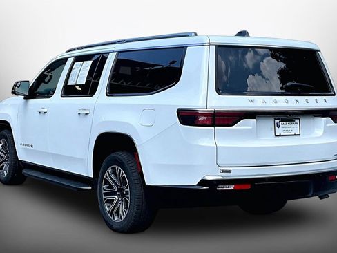 Certified 2024 Jeep Wagoneer L Series II w/ Flexible Seating Group RWD image 6