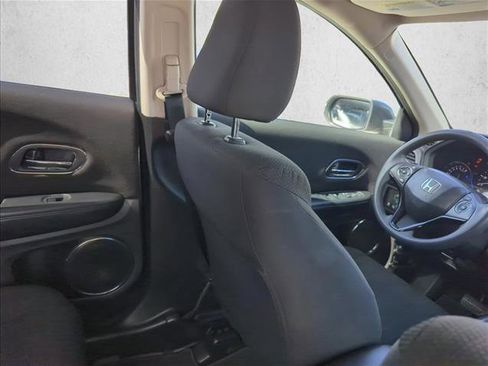 Used 2016 Honda HR-V EX image 19