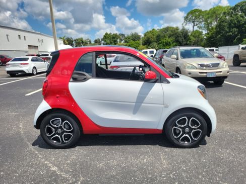 Used 2018 smart fortwo electric drive image 7