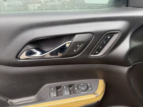 Used 2018 GMC Acadia Denali w/ Technology Package image 37