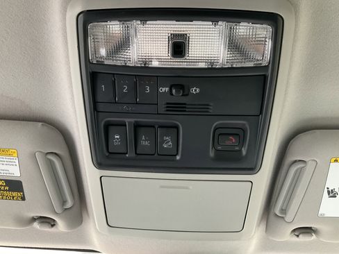 Used 2020 Toyota 4Runner SR5 Premium image 32