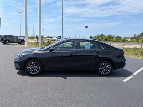 Used 2024 Kia Forte LXS FWD image 6