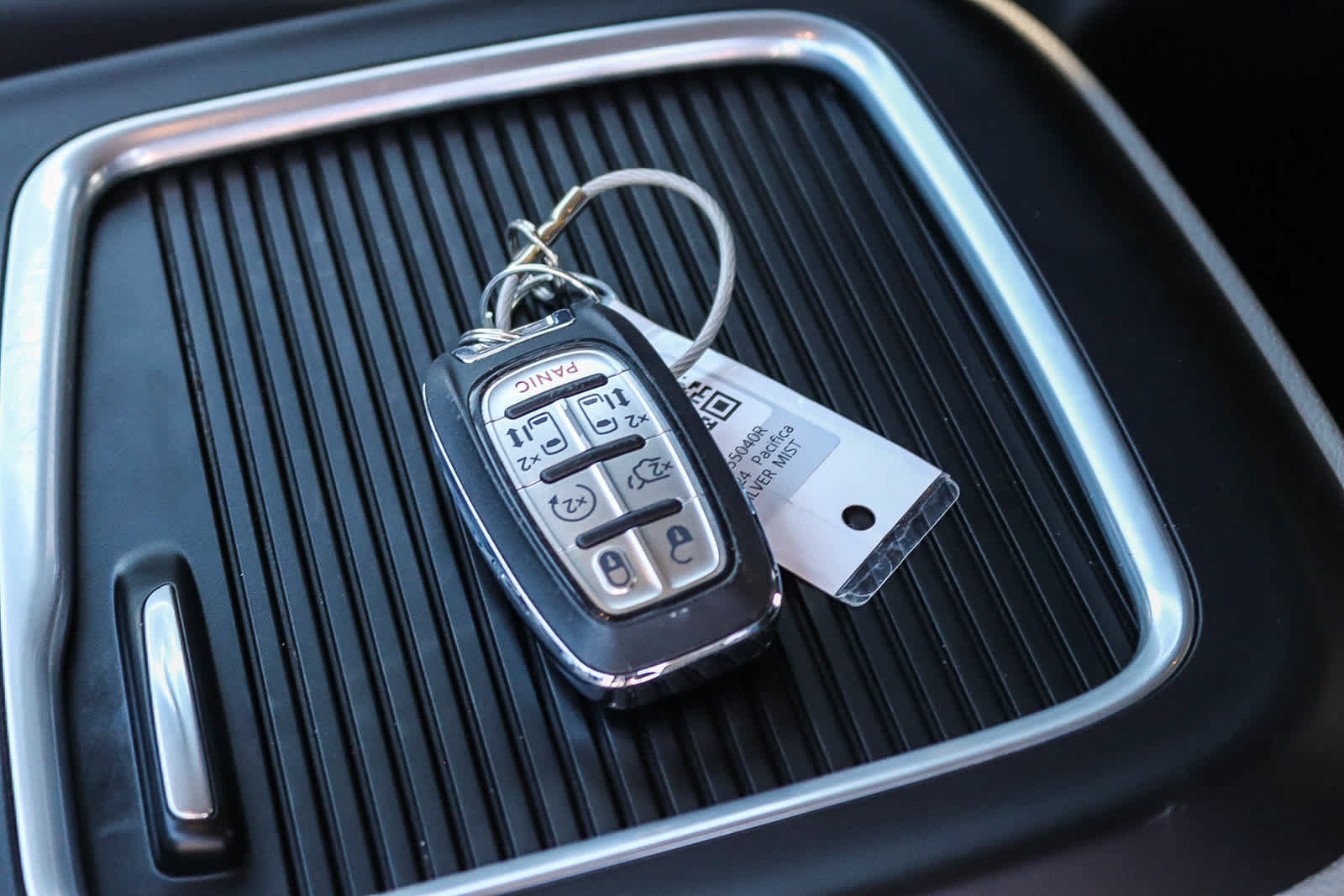 Used 2024 Chrysler Pacifica Touring-L FWD image 29