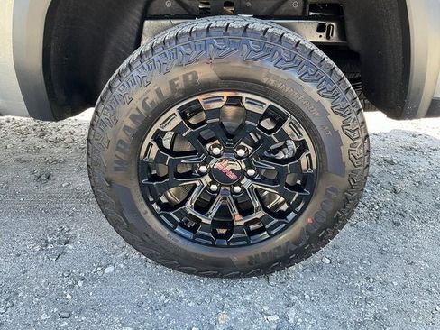 New 2026 GMC Canyon Elevation w/ Convenience Package image 24