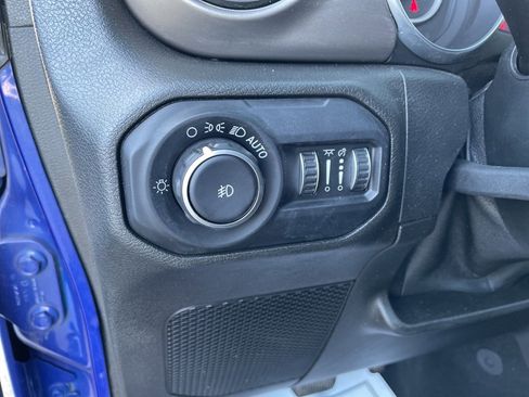 Used 2018 Jeep Wrangler Unlimited Sport S image 20