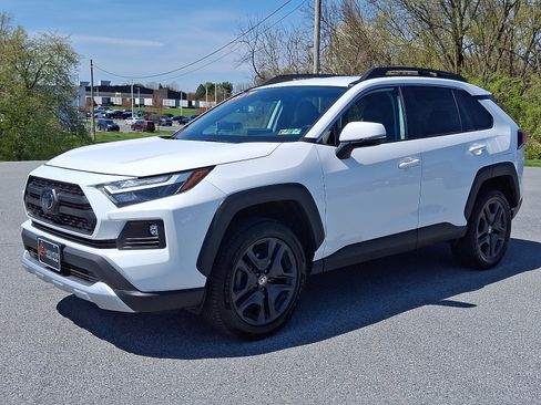 Used 2024 Toyota RAV4 Adventure image 3