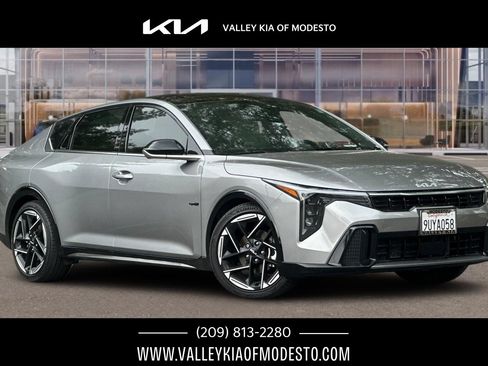Used 2025 Kia K4 GT-Line w/ GT-Line Premium Package FWD image 1