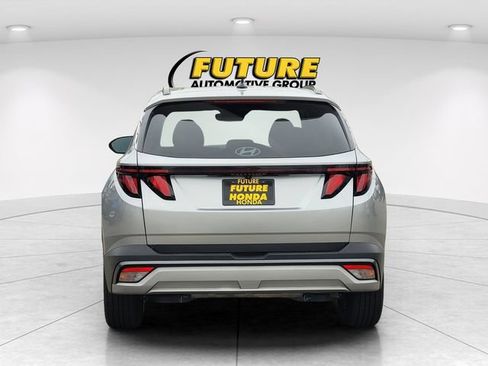 Used 2025 Hyundai Tucson SEL FWD image 8