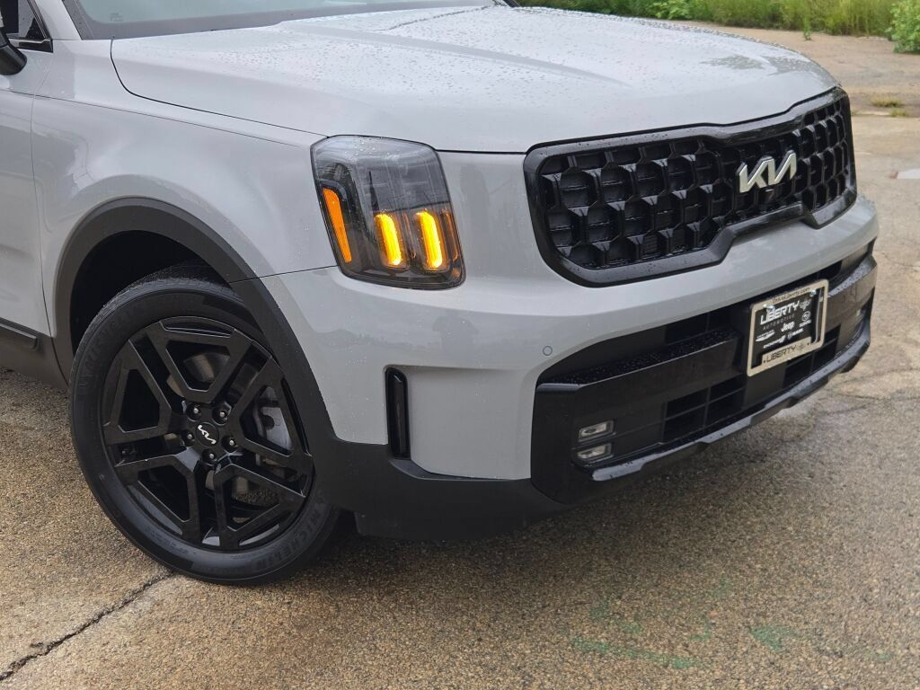 Used 2024 Kia Telluride SX Prestige X-Line AWD/4WD image 2