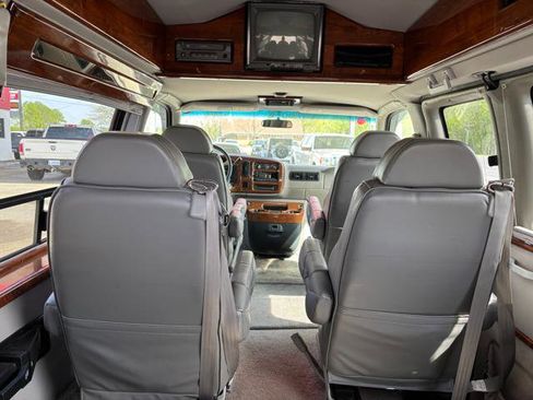 Used 1999 Chevrolet Express 1500 w/ Convenience Pkg image 17