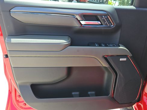 Used 2023 Chevrolet Silverado 1500 ZR2 w/ Technology Package image 22