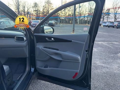 Used 2016 Kia Sorento EX image 21