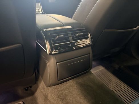 Used 2023 Audi S8 4.0T image 25