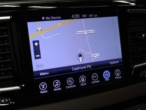 Used 2017 Chrysler Pacifica Touring-L Plus image 17