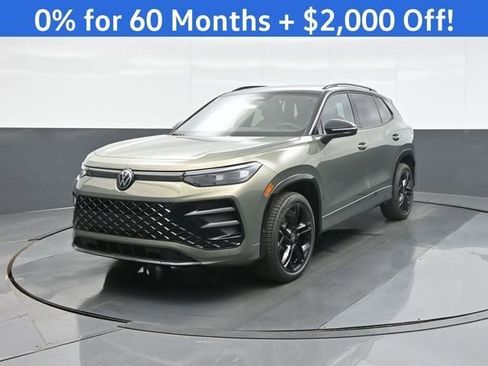 New 2026 Volkswagen Tiguan SE R-Line image 3