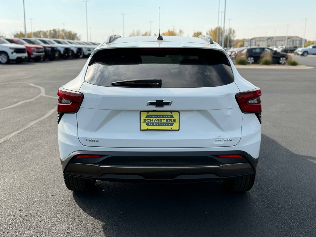 Used 2024 Chevrolet Trax ACTIV w/ Sunroof Package FWD image 8