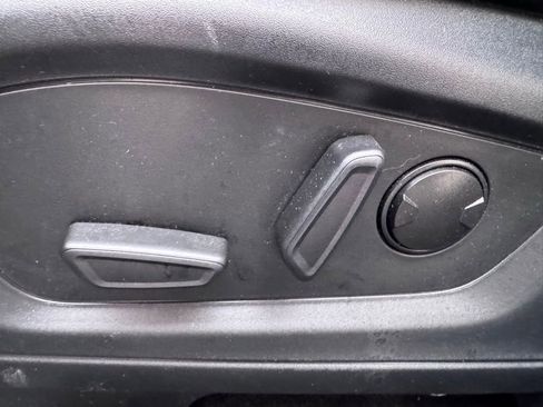 Certified 2023 Ford Explorer XLT w/ Equipment Group 202A image 16