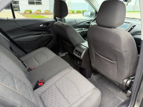 Used 2018 Chevrolet Equinox LT FWD image 19